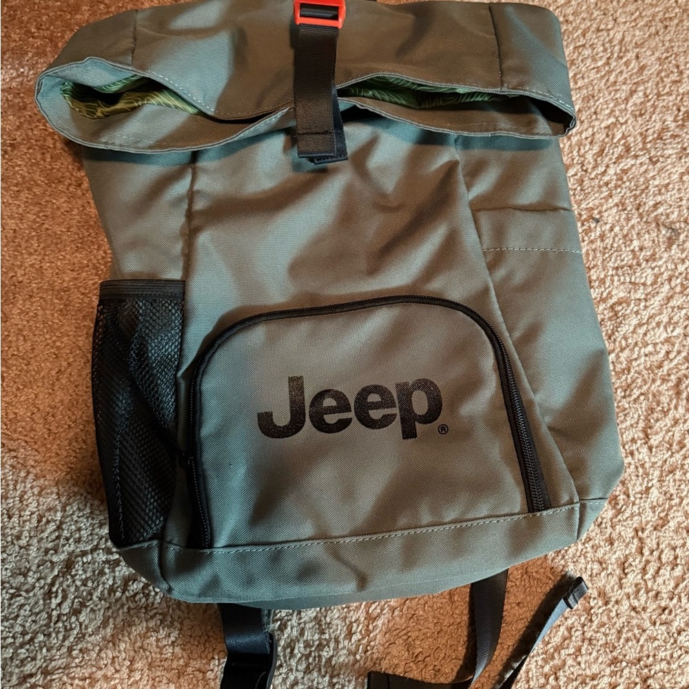 Jeep Rolltop
Backpack
